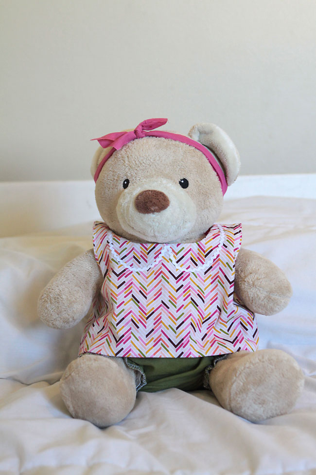 Download free pattern for easy to sew teddy bear clothes (build-a-bear) - It's Always Autumn