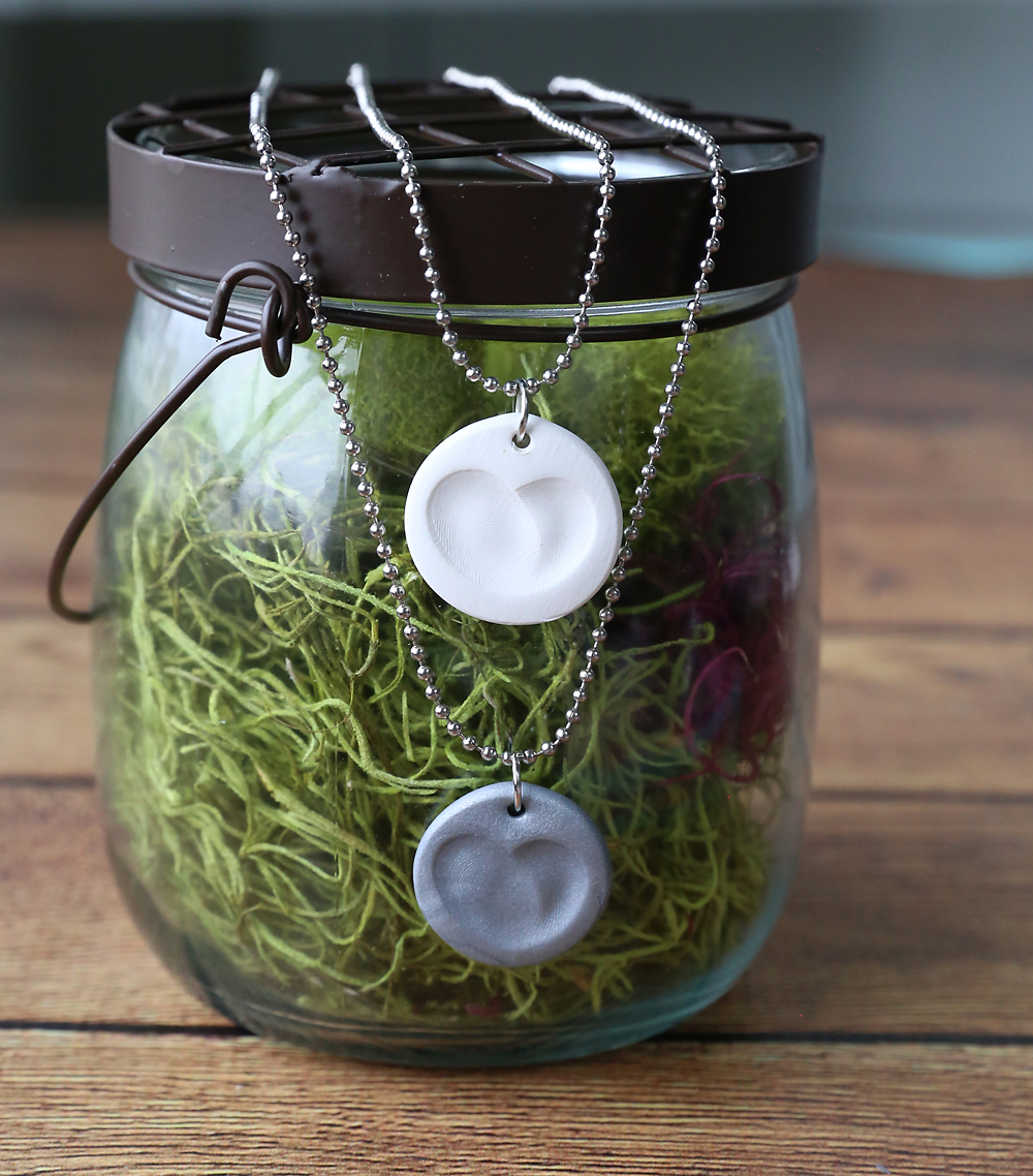 Make A Pretty Fingerprint Necklace In Minutes DIY Gift Idea It s 