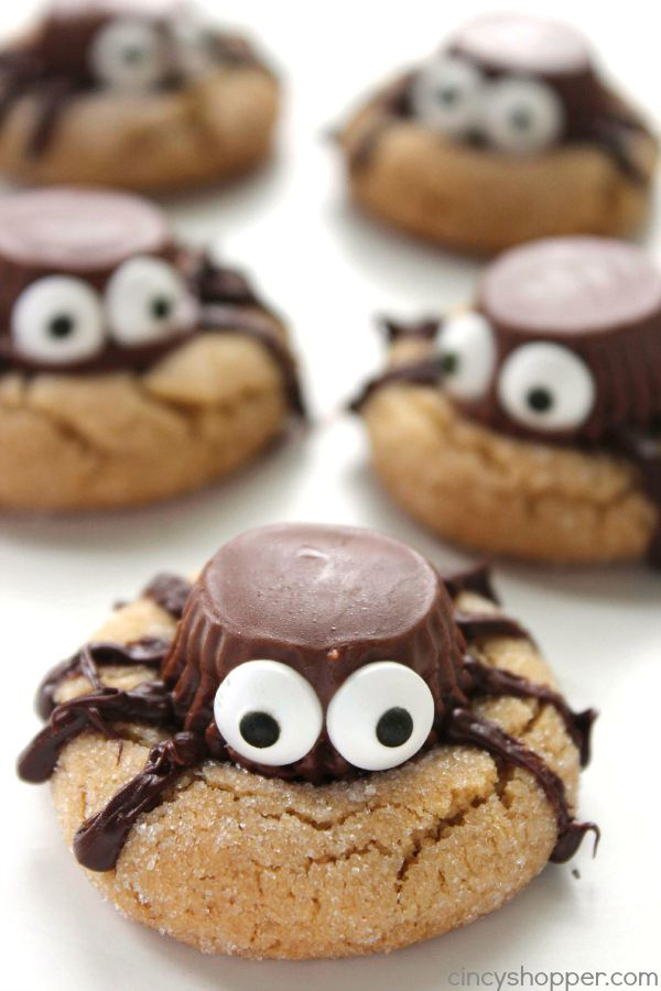 20 Fun Easy Halloween Treats To Make With Your Kids It s Always Autumn