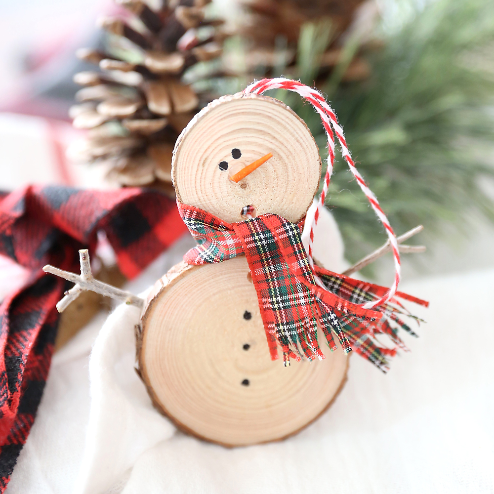 35 Beautiful DIY Handmade Christmas Ornaments It s Always Autumn