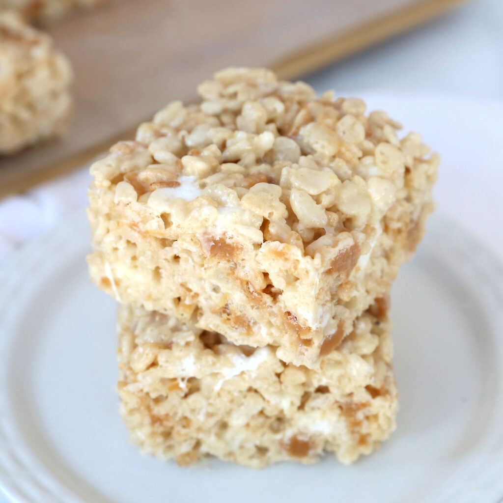 Caramel Rice Krispie Treats - It's Always Autumn